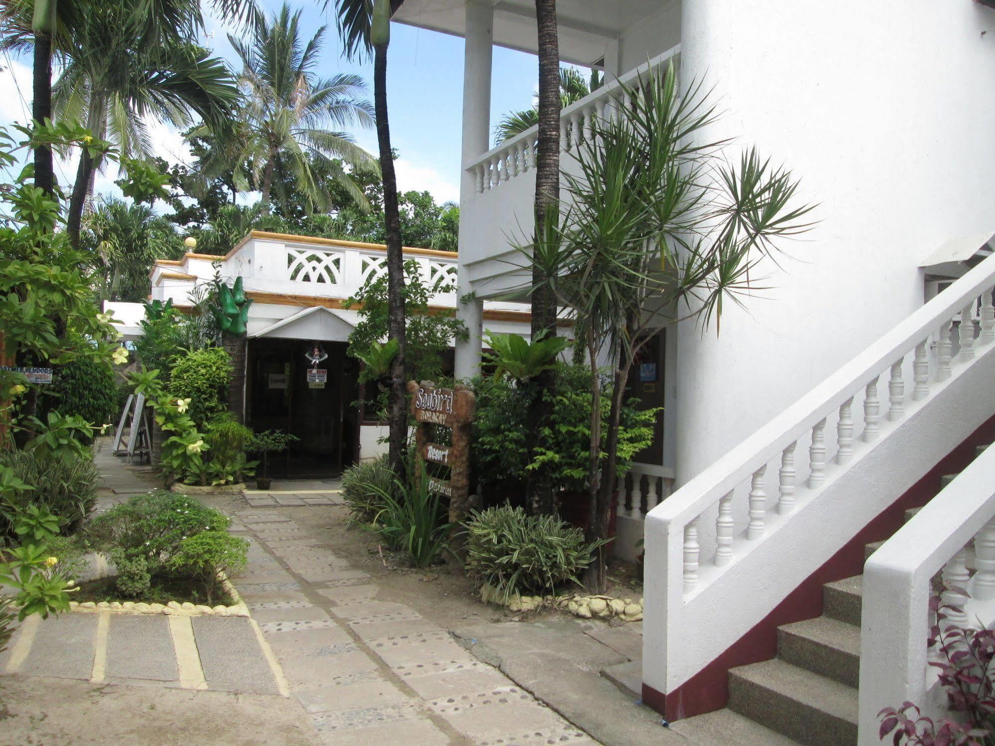 Seabird International Resort Balabag  Exterior foto